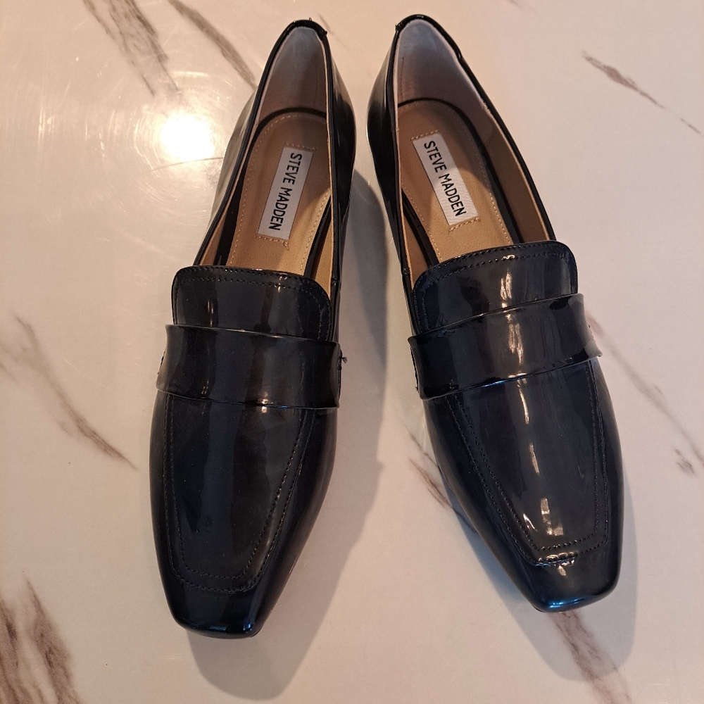 Women's slip-on loafers By Steve Madden Black size 9 new
